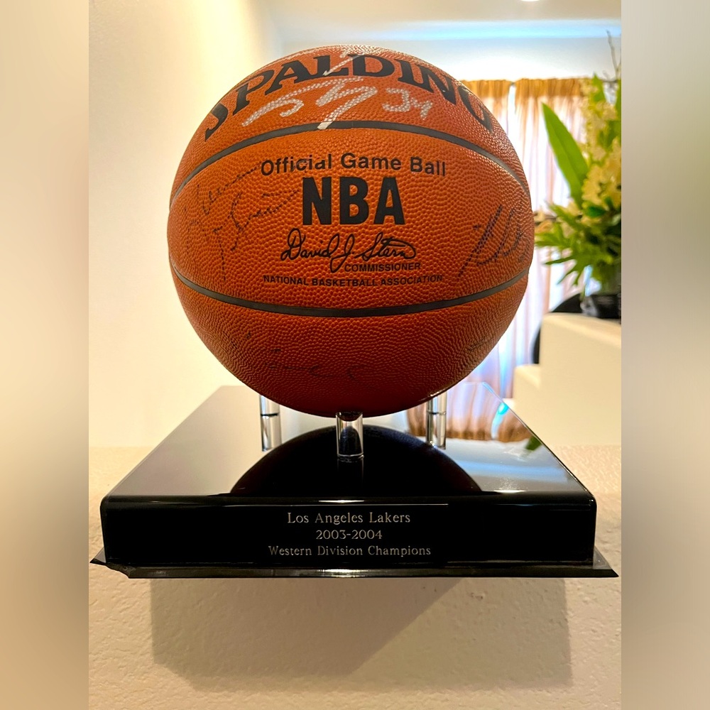 LA Lakers 2003-2004 Western Division Champions Team Signed Ball w/COA